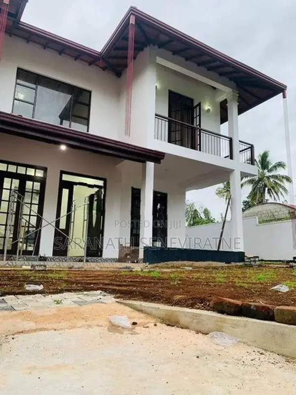 Brand-New Luxury House in Kandana for Sale Hapugoda