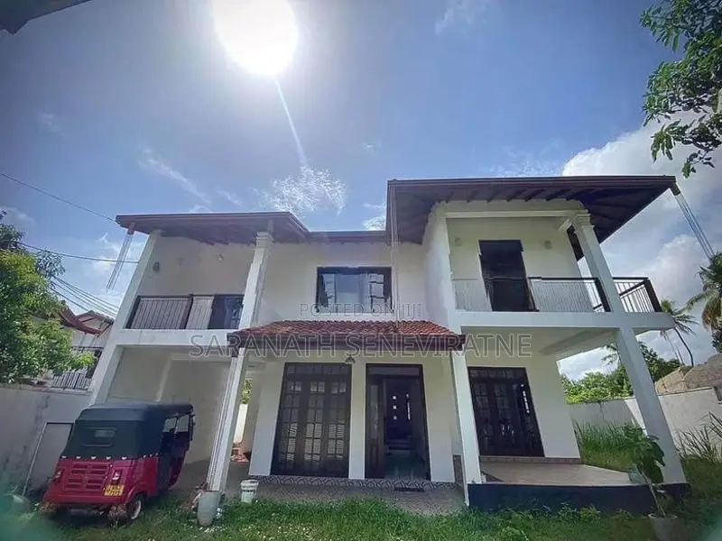 Brand-New Luxury House in Kandana for Sale Hapugoda