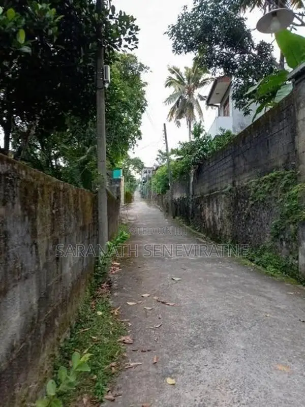 Land in Hokandara - Vidyala junction Talawathugoda