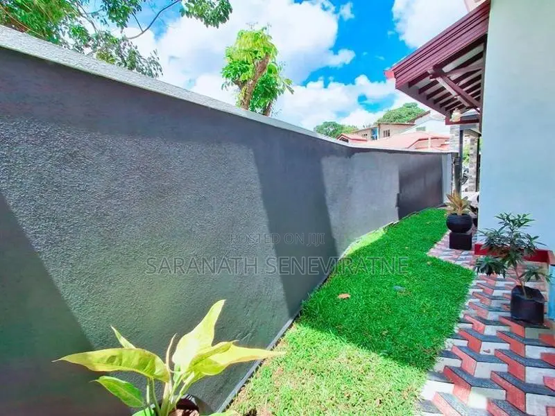 Brand-New House - Kesbewa Piliyandala Makandana Facing to a Paddy Fiel
