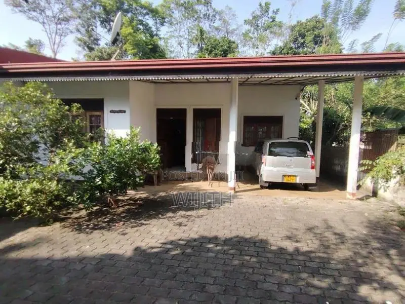 දැනට පදිංචි තනිමහල් නිවසක් විකිනිමට කොටිටාවෙි පොල්ගස්ඕවිට