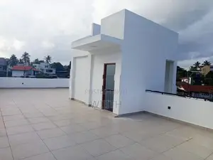 ⁣පදිංචි නොමෑති ණවමාදිලියේ ළස්සන මහල් 3 නිවසක් විකිනිමට කොටිටාවෙි