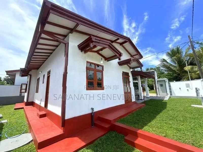 Brand-New Single Story House Beruketiya Homagama With Garden Space