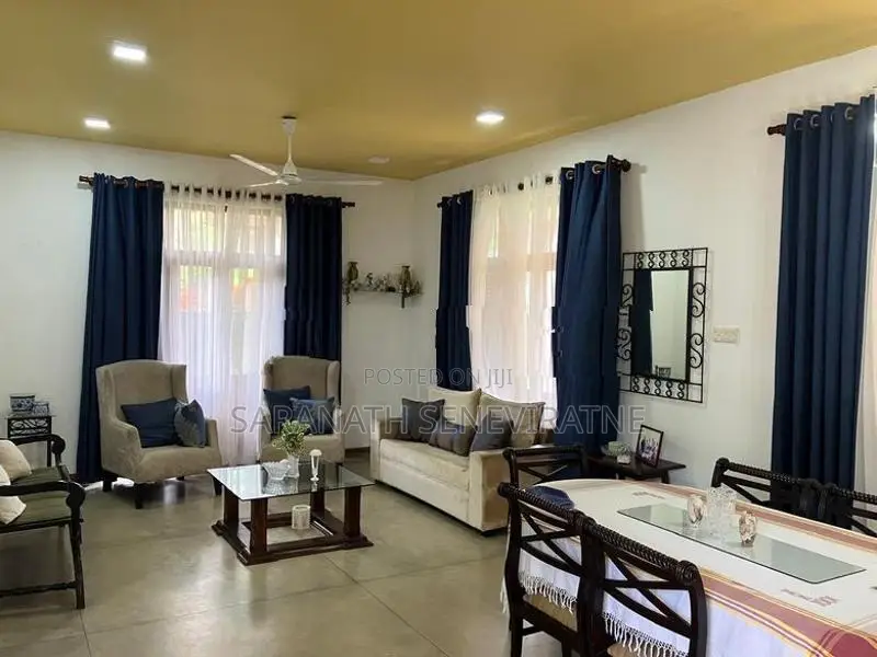 House For Sale From Talawathugoda Welipara