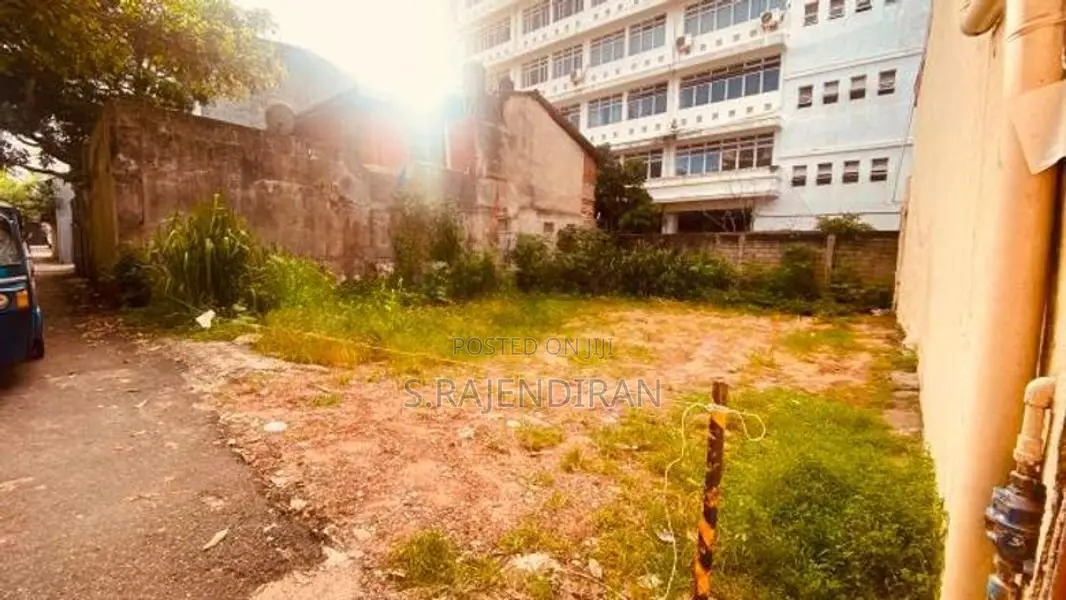 bare Land for Sale in bambalapitiya Landsite