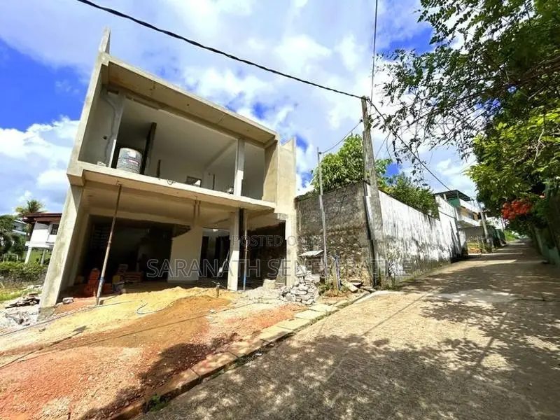 Brand-New Solid House - Talawathugoda 500 meters to Thalawathugoda Jun