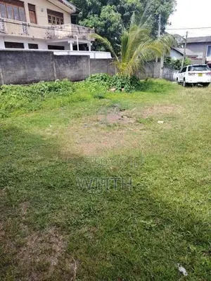 supar Land for sale in Kottawa Piliyandala bus Road facing