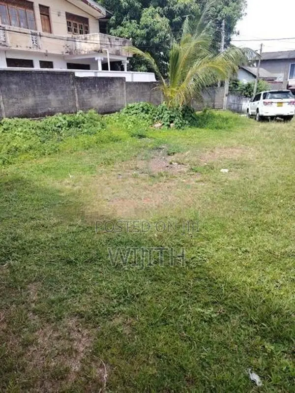 supar Land for sale in Kottawa Piliyandala bus Road facing