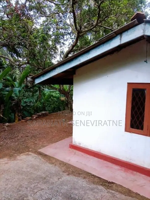 Land With House For Perch Value Kiribathgoda Makola Rd Pamunuwila