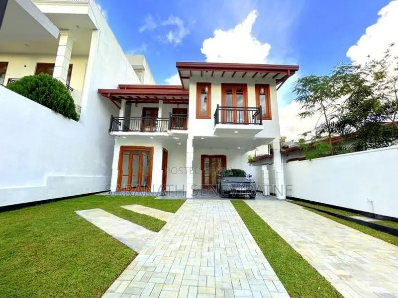 Brand-New House With Solid Architecture - Kottawa Mattegoda Pubudu Mw