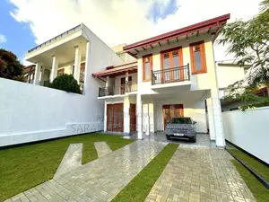 Brand-New House With Solid Architecture - Kottawa Mattegoda Pubudu Mw