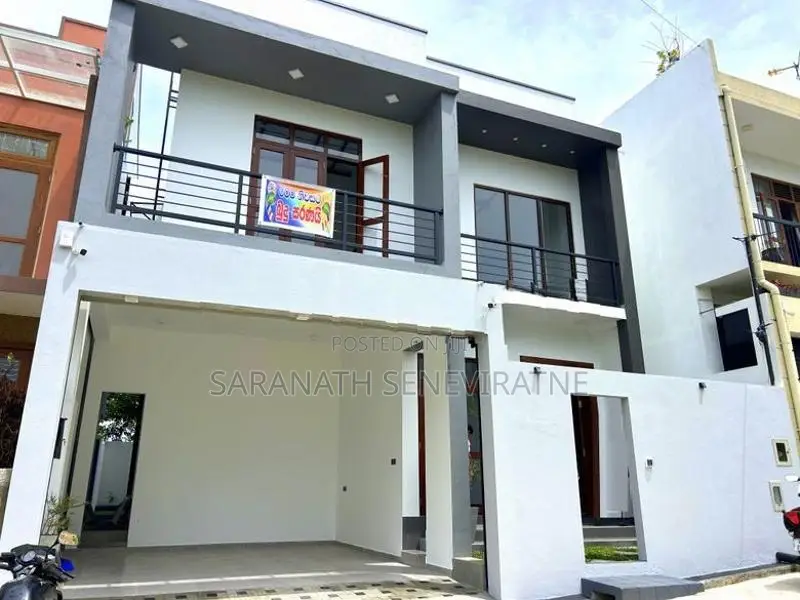 Brand-New Solid Modern House Sale From Piliyandala Off Gonamadiththa R