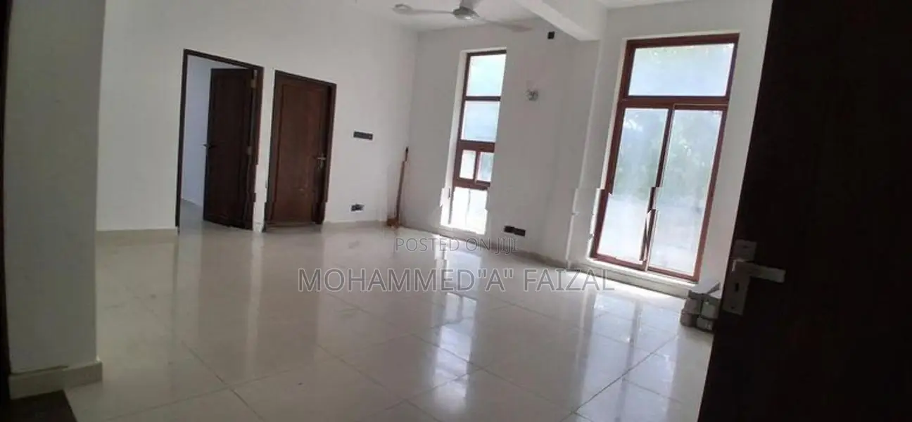Warehouse & Store For Rent in Galle Road Wellawathe Colombo.06