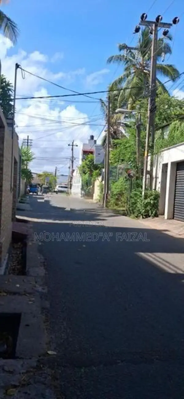 Land For sale in Prathimparama Road Kalubowila Dehiwala