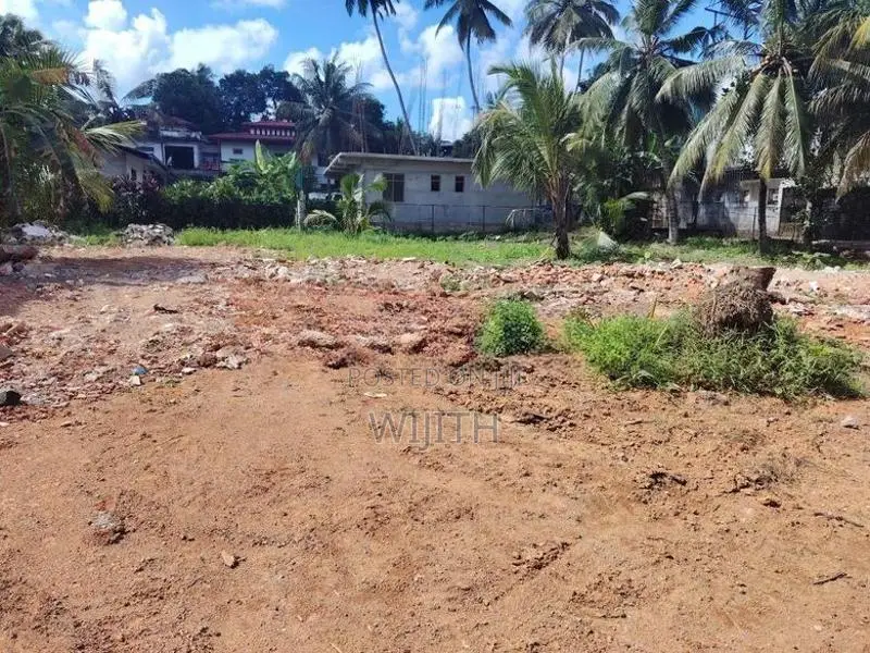 සුපරි ඉඩමි කෑබෑල්ලක් විකිනිමට කොටිටාව නගරය පෙනමානේ