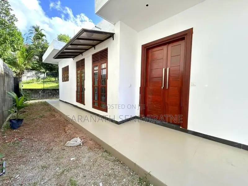 URGENT SALE - House From Off Kalalgoda Rd Talawathugoda Weera Mw