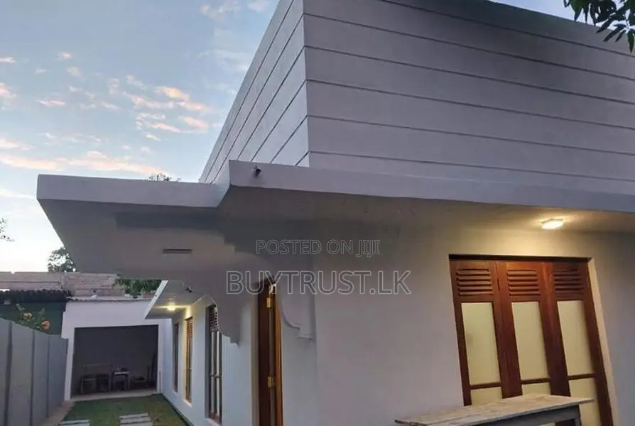 House for Sale in Colombo 09