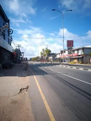 සීදුව - ලියනගේමුල්ලෙන් පර්චස් 80ක්