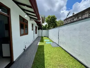 Brand New 3 Bedrooms House For Sale In Polgasowita Piliyandala - Kesbe