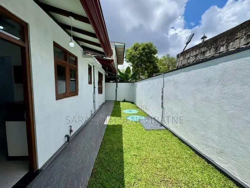 Brand New 3 Bedrooms House For Sale In Polgasowita Piliyandala - Kesbe