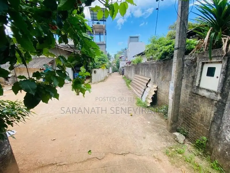 Prime Land with House for Sale in Koswatta, Battaramulla