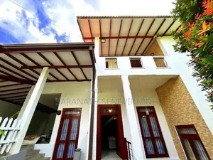 Luxury House with Furniture - Sale @ Battaramulla Koswatta Pipe Rd