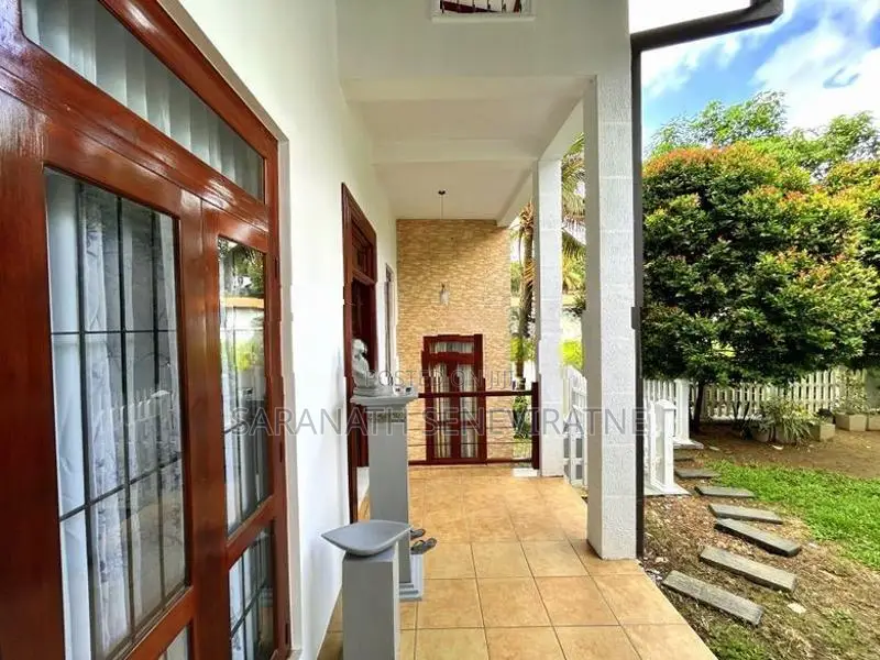 Luxury House with Furniture - Sale @ Battaramulla Koswatta Pipe Rd