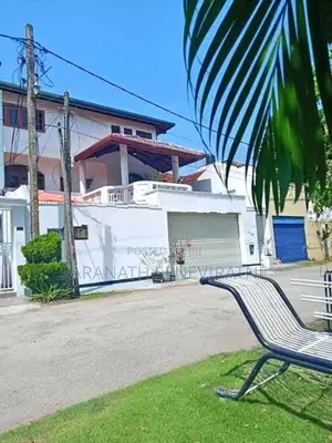 House in Dehiwala Hill Street For Sale