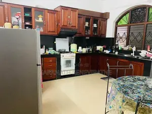 House in Dehiwala Hill Street For Sale