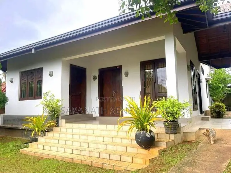 Spacious 4-Bedroom House for Sale in Kochchikade – Lurde's MW Negombo