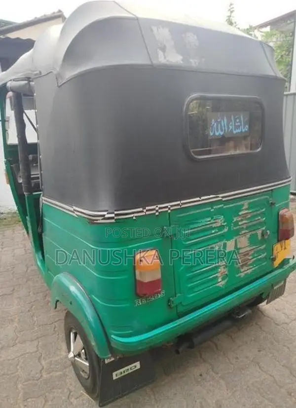 Bajaj RE 4 Stroke 2011
