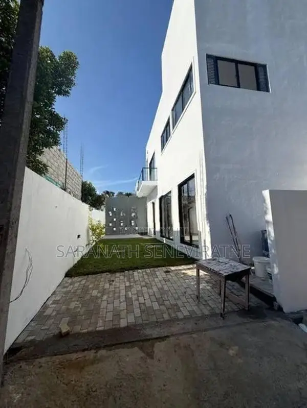MODERN LUXURY TWO STOREY HOUSE FOR SALE – ATHURUGIRIYA
