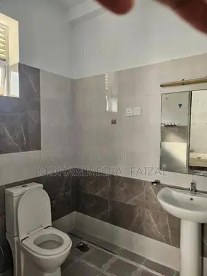 Apartment For Rent in Charlimend Road Wellawathe Colombo.06