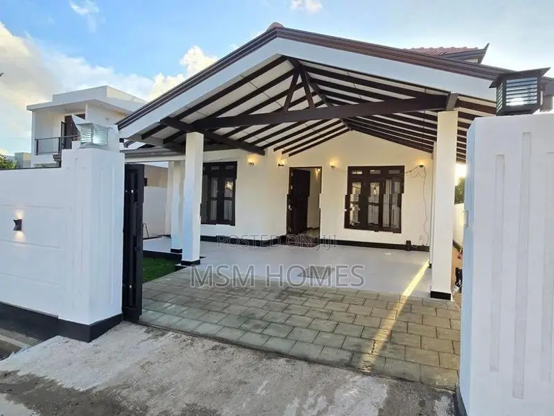 3 Bed Rooms 2 Bath Brand New House For Sale in Negombo