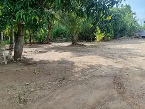 ඉඩමක් විකණීමට අනුරාධපුර