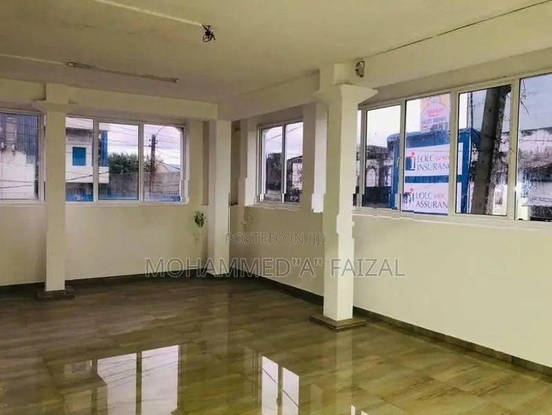 Shop For Rent in Grandpas Road Colombo.14