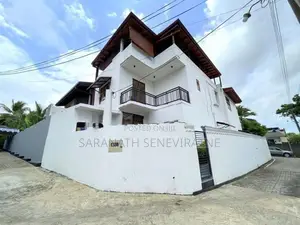 BRand-New Luxury House For Sale in Arawwala Maharagama 3500 SQFT