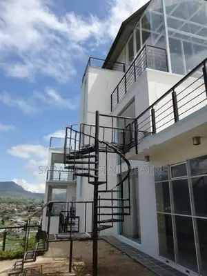 Luxury Hotel For Sale In Nuwaraeliya