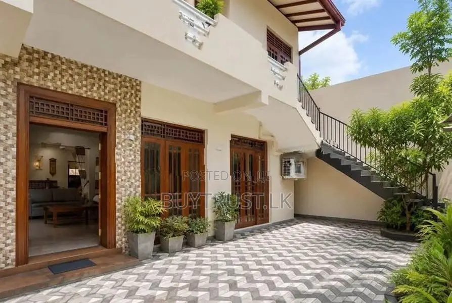 Two story house for sale in Dehiwala