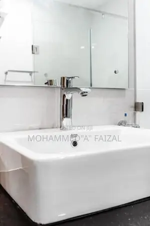 Apartment For Sale in Nelson Place Wellawathe Colombo.06