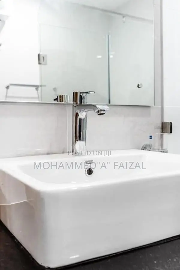 Apartment For Sale in Nelson Place Wellawathe Colombo.06