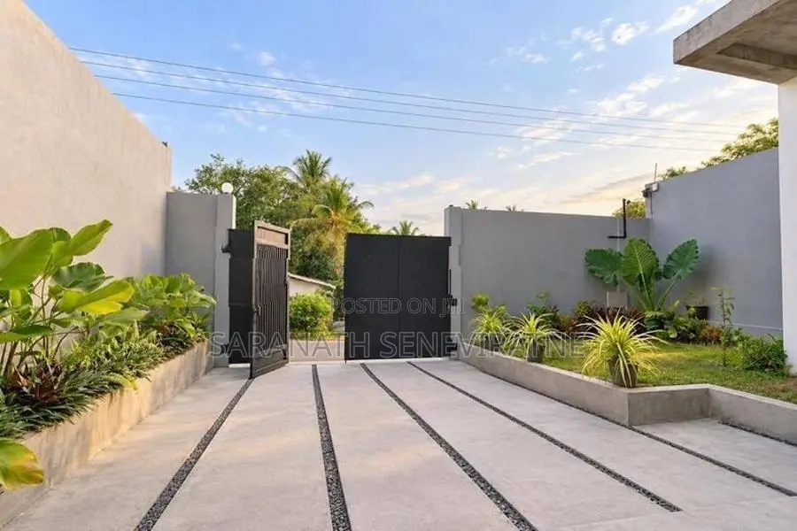 🏡 Brand New House for Sale – Ragama (Dambuwa)