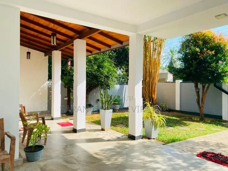 House For Sale - Piliyandala off Madapatha Rd _ Newly Painted