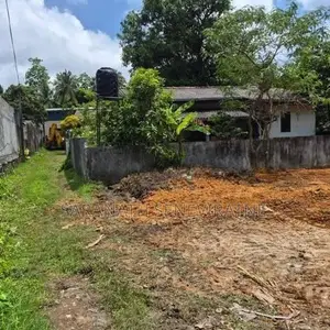 House & a Bare Land For Sale Piliyandala Near By-Pass Rd