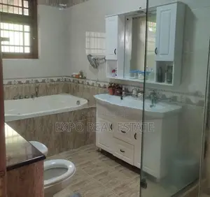 Luxury House for rent in Colombo 7
