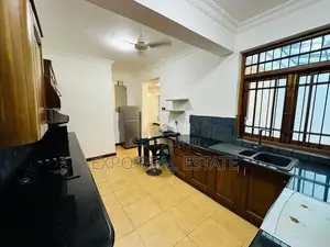 Luxury House for rent in Colombo 7