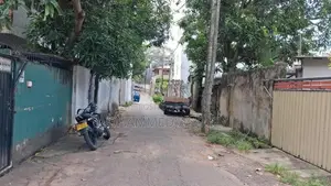 Land For Sale in Malwatha Cross Road Of Dehiwala