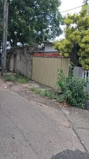 Land For Sale in Malwatha Cross Road Of Dehiwala