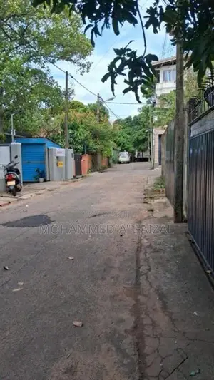 Land For Sale in Malwatha Cross Road Of Dehiwala