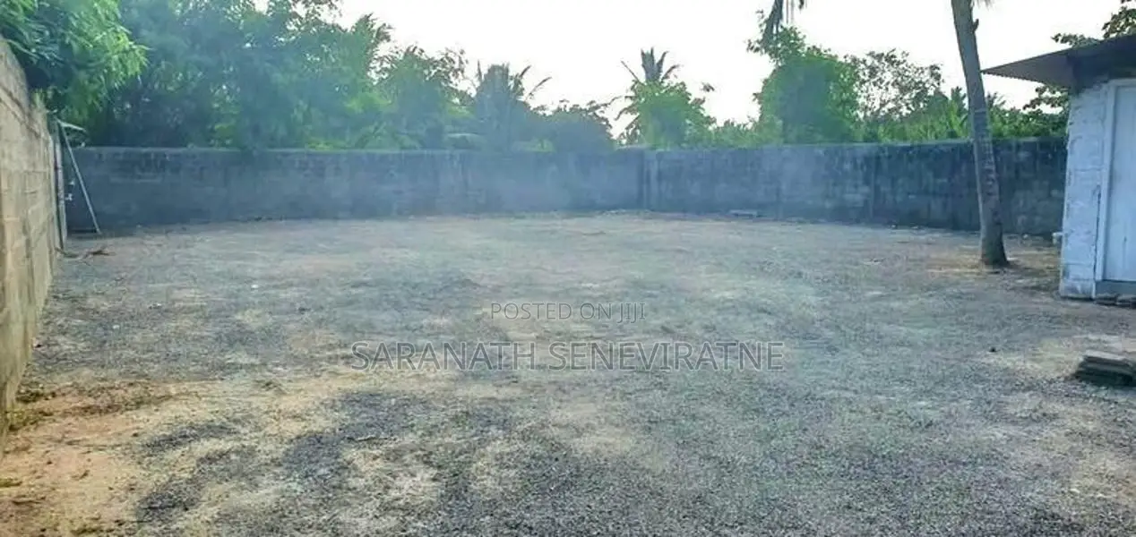 Bare Residential Land in Seeduwa Gampaha